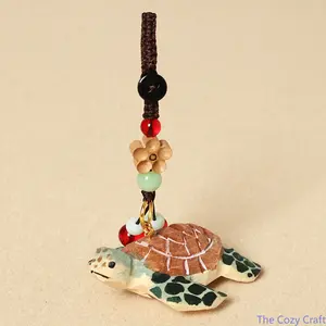 Hand‑Carved Wooden Turtle Bag Charm Keychain, Cute Cartoon Sea Turtle Pendant, Trendy Creative Handmade Accessory, Delicate Decor Ornament for Car Keys & Backpacks, Lovely Meaningful Gift for Friends, Ideal for Daily Use and Casual Fashion Matching outdoo