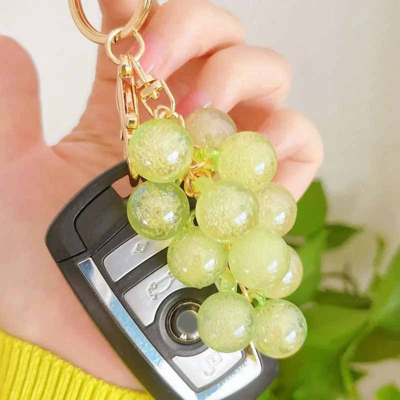 Resin Grape Pendant, Grape Keychains, Keychain Accessory, Keychain For Bags, Key Rings For Car Keys, Decorative Accessories Grape Bag Chain Pendant Amethyst Grape Charms Schoolbag Decoration Keychain Gift, Resin Keyring
