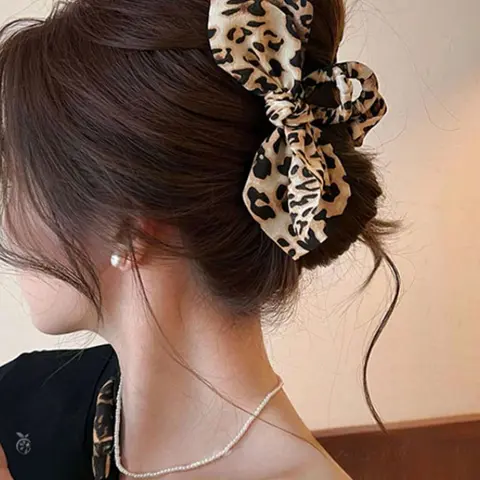 Leopard Print Casual Hair Claw Clip with Bow Design, Hair Bow Clips, Large Size Clip for Women, Perfect for Daily Wear and Beach Photos