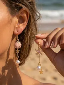Elegant Coastal Vacation Style Pearl Earrings, Romantic Summer Atmosphere, Sea Star Scallop Design, Luxury Leisure Jewelry