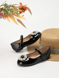Girls' Burgundy/Black Patent Leather Mary Jane Shoes with Pearl & Rhinestone Buckle, Velcro Strap, Round Toe Low Heel Non-Slip Sole | Elegant Retro Princess Style for Daily Wear / Performance / Banquet & Formal Occasions / Flower Girl / Festivals
