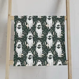 Cute ghosts holding monstera leaf tea towel 17x25” Set of 2 cotton kitchen towels for Halloween vibes and plant lover. Halloween hand kitchen towel for decorative kitchen or home decor.