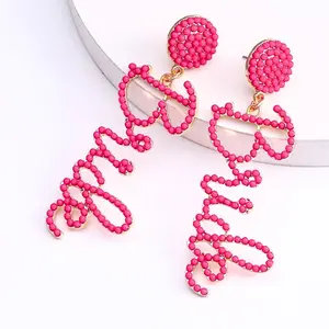 Bride to Be Earrings - 1 Pair Fashionable Letter Design Beaded Jewelry with Pink Beads and Gold Tacks for Wedding and Bridal Party Accessories