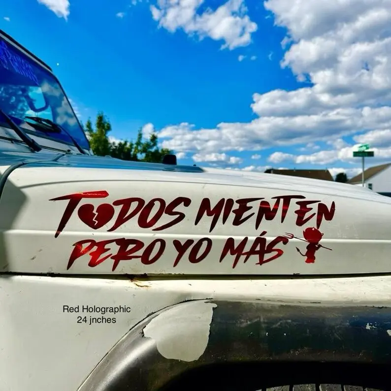 Funny Truck Accessories "Everyone Lies, But I Lie Worse" Spanish Quote Trokiando Decal, Playful Stickers for Truck, Car Window Accessory, Decals For Truck