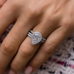 RODIFFY 2.2 Ct Exquisite Pear Cut Wedding Ring Set for Women,5A Cubic Zirconia 925 Sterling Silver Bridal Ring Set,Jewelry for Women,Rodiffy Wedding Set