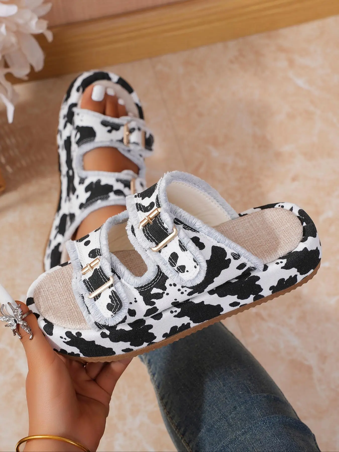 Women's Cute Cow Print Buckle Design Slide Sandals, Casual Comfortable Platform Footwear Sandals for Summer Beach, Fashionable Soft Walking Shoes for