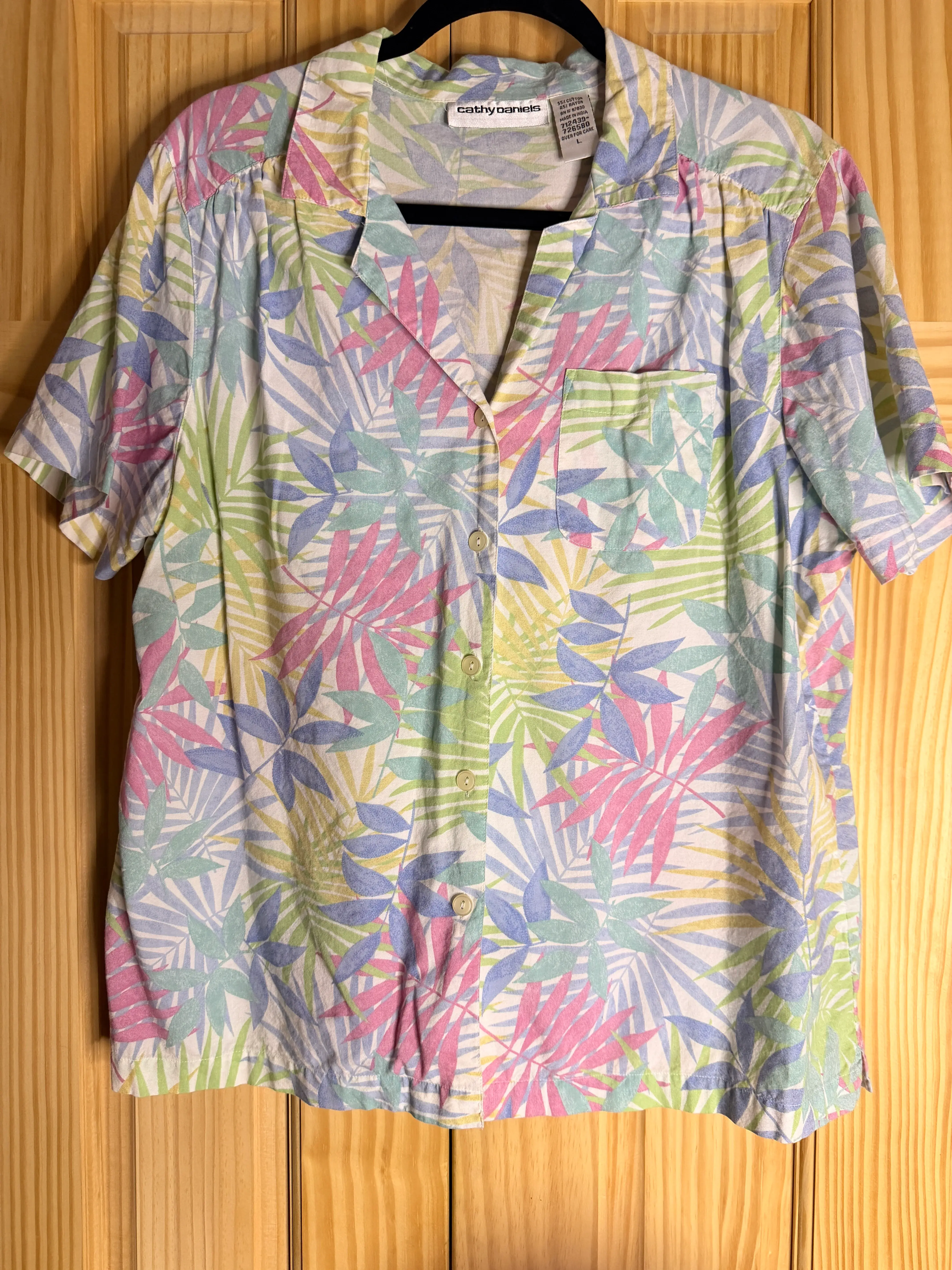 Cathy Daniels Pastel Tropical Leaf Button Front Shirt Large