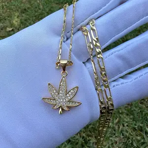 Elegant Leaf Necklace for him or her - Perfect for Any Occasion