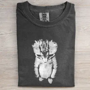El Gato T-Shirt, Vintage Standing Cat Tee, Funny Sad Kitten Meme Shirt, Unisex Fit Design, Gift for Men and Women