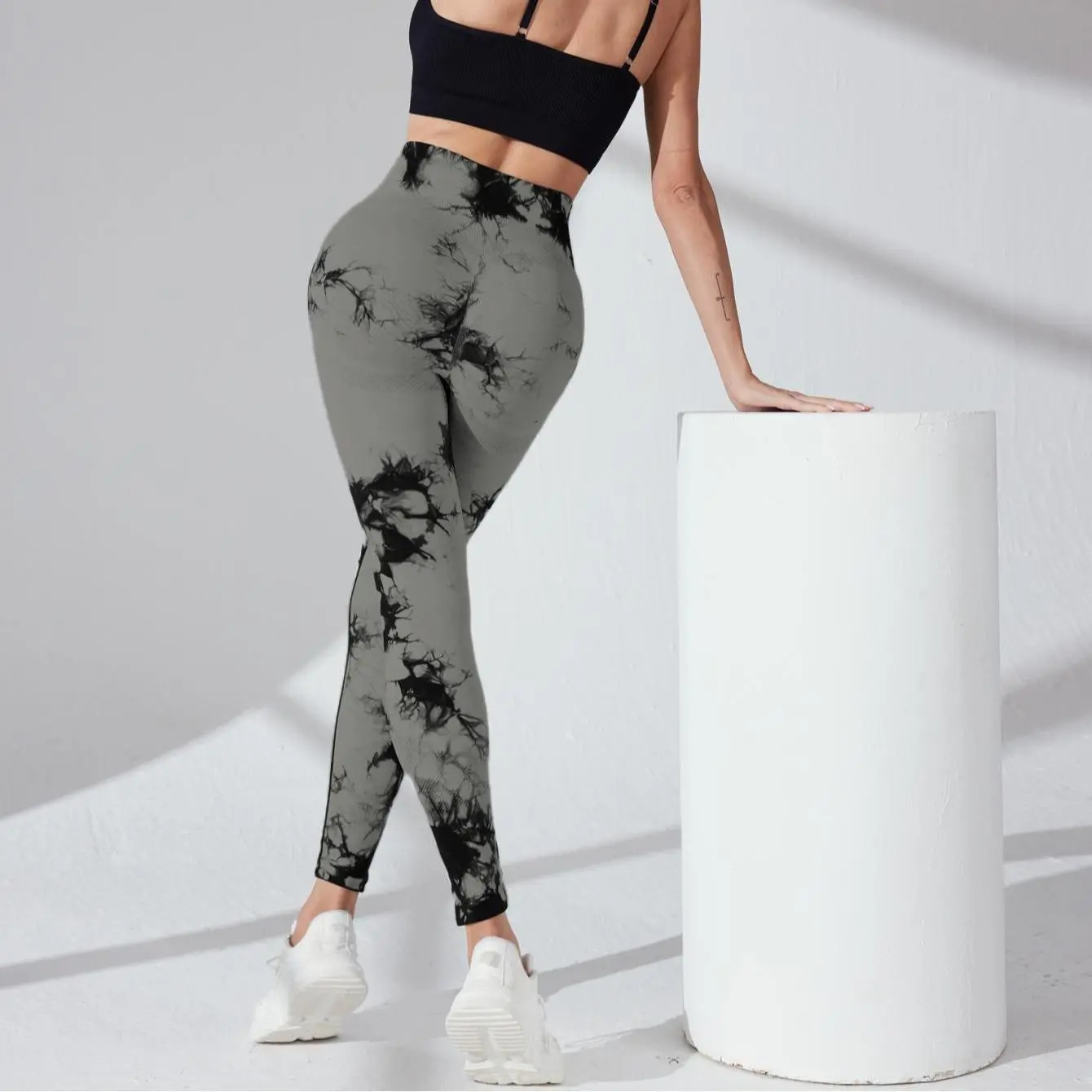 TCVC Women's Tie Dye High Waist Stretchy Leggings Tummy Control & Butt Definition Yoga Pants for Workout Fitness Activewear Sportswear Comfortable Stylish Design