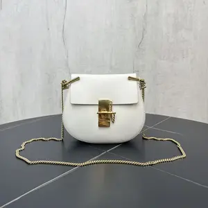 Pre-owned Chloé Leather Shoulder Bags Chloe 7.8'' R1396929 Shoulder Bag C6848467588 1213 T1 Chloe