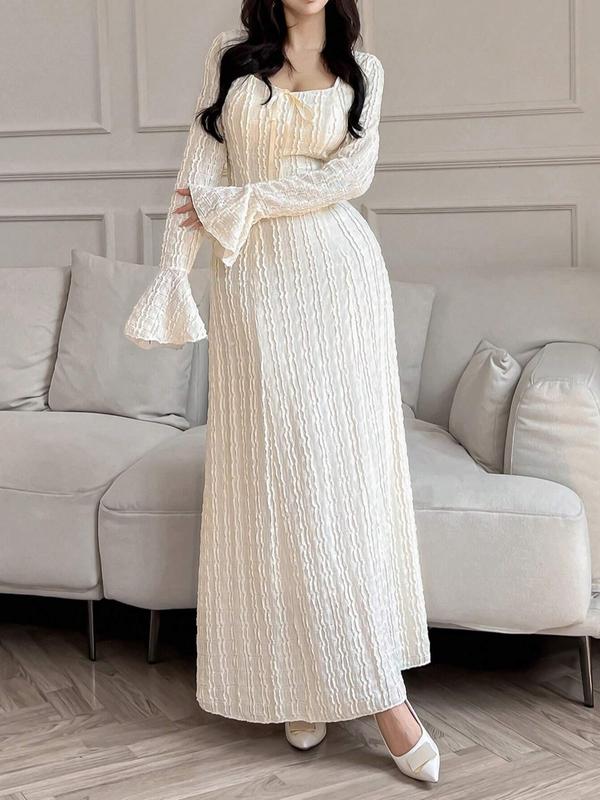 Elegant Women's Knitted Dress, French Style Waist Cinching, Square Neck Bow Tie Flare Sleeves, Slim Fit Party Dress