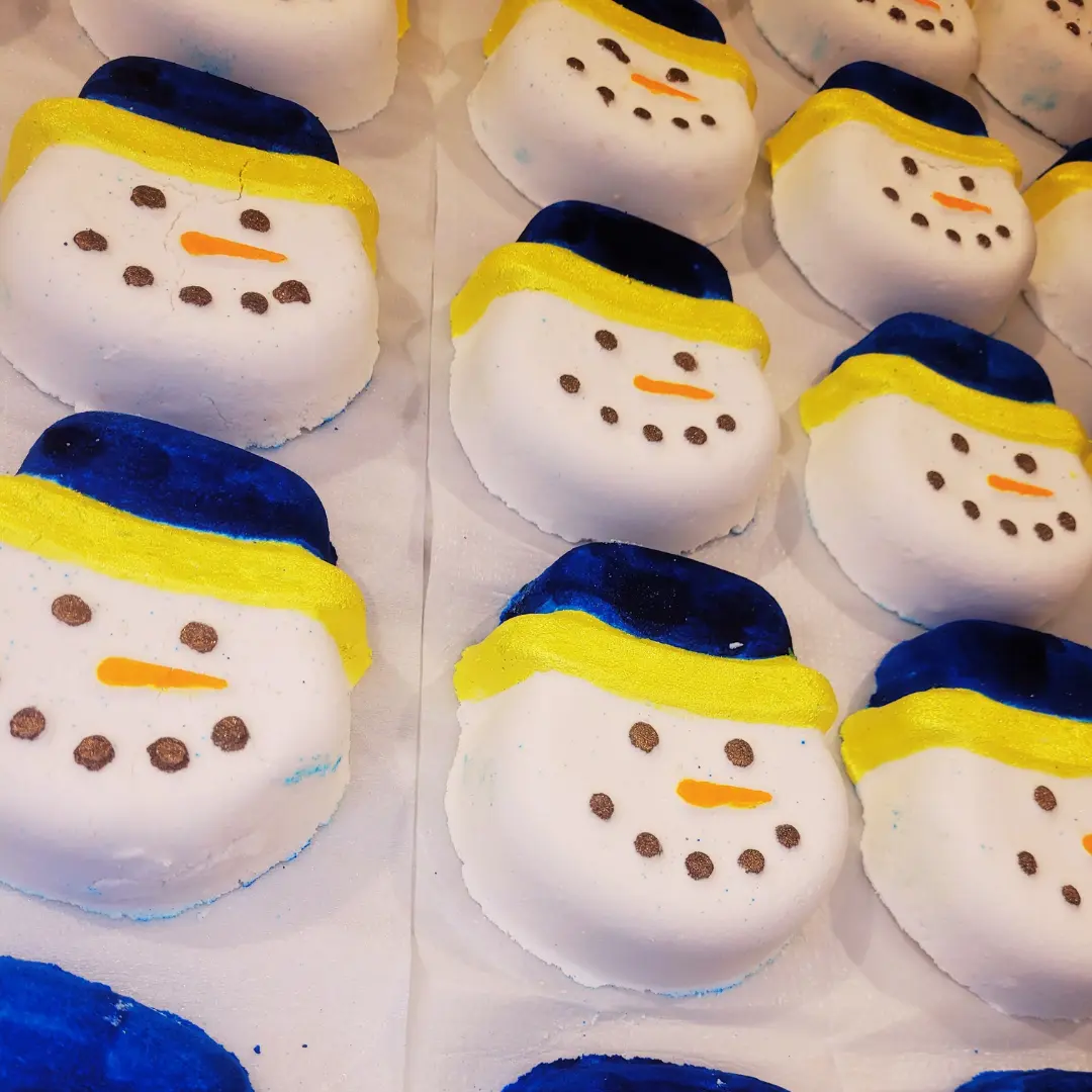 Snowman - Holiday Bath Bomb