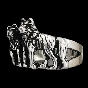 Size 9-925 Sterling Silver Grey Wolves Ring