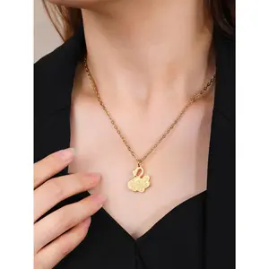 Elegant Swan Pendant Necklace, Light Luxury Niche High-End Clavicle Chain for Women