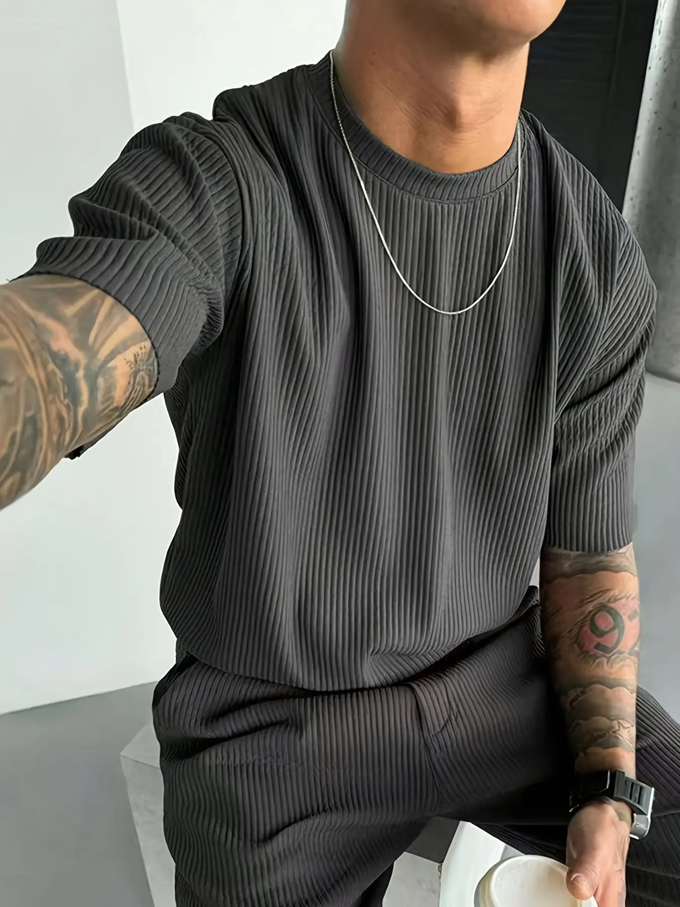 Men's Summer Textured Fashion Classic Solid Color Casual Streetwear Crew Neck Short Sleeve Knit T-Shirt, Fitted Style, Moderate Fabric Thickness, Perfect for Daily Wear, Top, Menswear