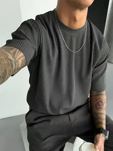 Men's Summer Texture Fashion Solid Color Casual Crew Neck Short Sleeve T-Shirt, Fitted Style, Moderate Fabric Thickness, Perfect for Daily Wear