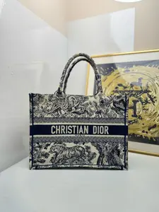 Pre-owned Christian Dior Leather Tote Bags Preloved Dior Book Tote 2020year 110247