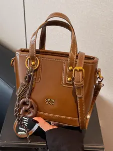 Women's Solid Color Crossbody Bag, Fashionable PU Leather Shoulder Bag with Exquisite Pendant, Casual Trendy Versatile High-quality Daily Commuting Bag, Daily Commuter Purse, Casual Trendy Purses