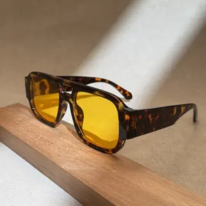 Stylish Aviator Sunglasses for Men and Women , Trendy Rectangle, Fashionable Design, Perfect for Outdoor Activities and Daily Wear