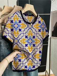 Elegant Women's Geometric Brick Print Round Neck Sweater, Casual Short Sleeve Knit Top, Breathable Daily Wear, Color Block Design, Knitwear, Womenswear