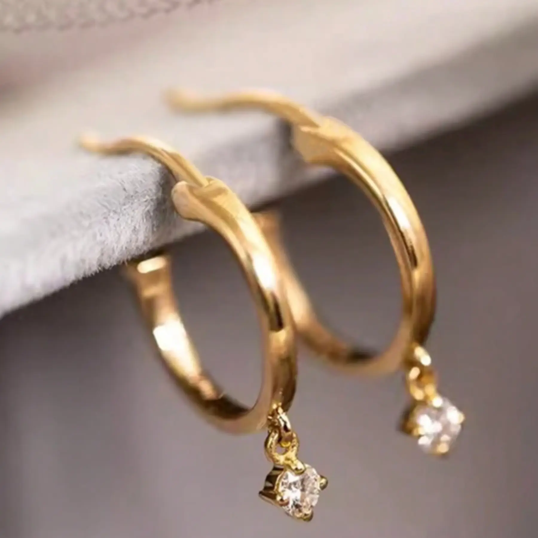 Girls’ Crystal Waterdrop Earrings With Cubic Zirconia Detail, Minimalist Elegant Earrings For Party & Everyday Style