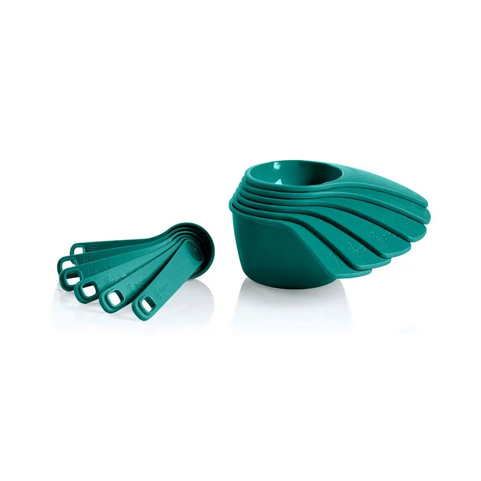 Tupperware Measuring cups and spoons