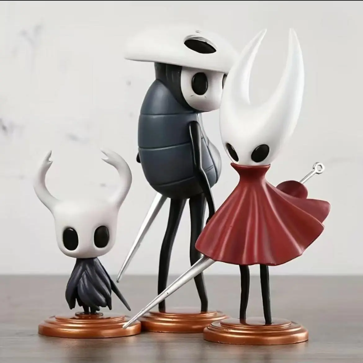 Three Musketeers Large Head Hollow Knight Statue, Yellowjacket Handmade Desktop Model, Collectible Game Figure, Collectible Figure for Fans, Desktop Figurine, Collectible Items