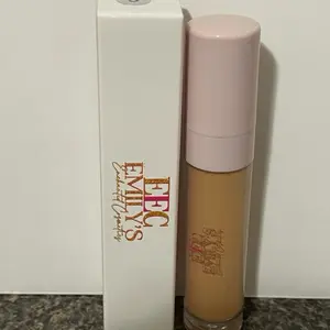 EYES BY ME Concealer Shade Mocha #7 - Foundation Makeup Product for Natural Look Enhancement