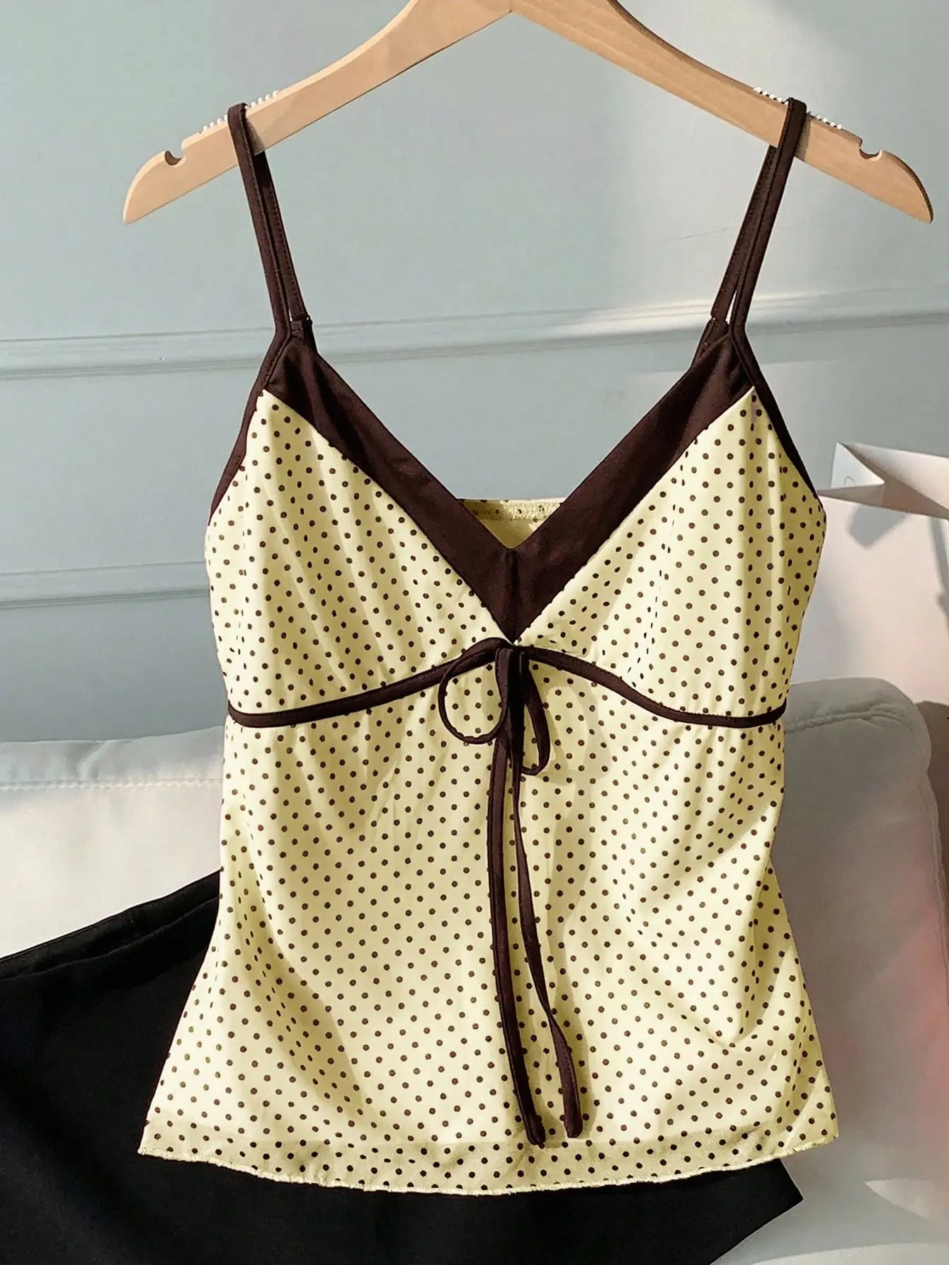 LALUZ Plus Size Polka Dot Contrast Color Patchwork Front Tie Bow Casual Cute Camisole Lightweight Strappy Top Summer Essential Cute Casual Fashion Top Trendy