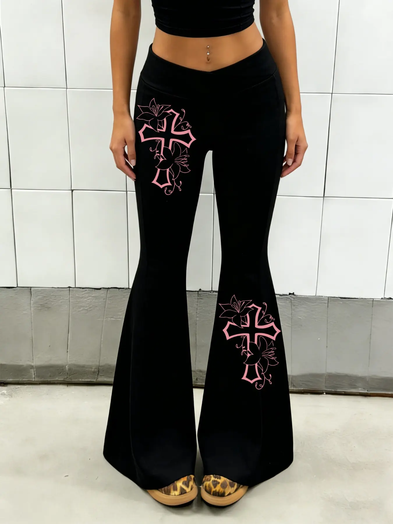 Women's leggings, flared pants with floral gothic patterns, comfortable to wear, Fashion Casual Stretchy, suitable for all seasons, fashionable women's Casual Chic Bottoms, a versatile and stylish choice for everyday outfits.