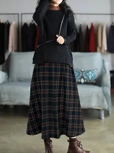 Women's Plaid Skirt, Elegant Design, Perfect for Any Occasion, High-Quality Fabric, Stylish and Comfortable, Must-Have Wardrobe Item
