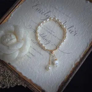 Natural Sea Water Mother Shell Carving Bell Orchid Elastic Rope Bracelet Fashion Small Fresh Zhuji Freshwater Pearl Bracelet for Women