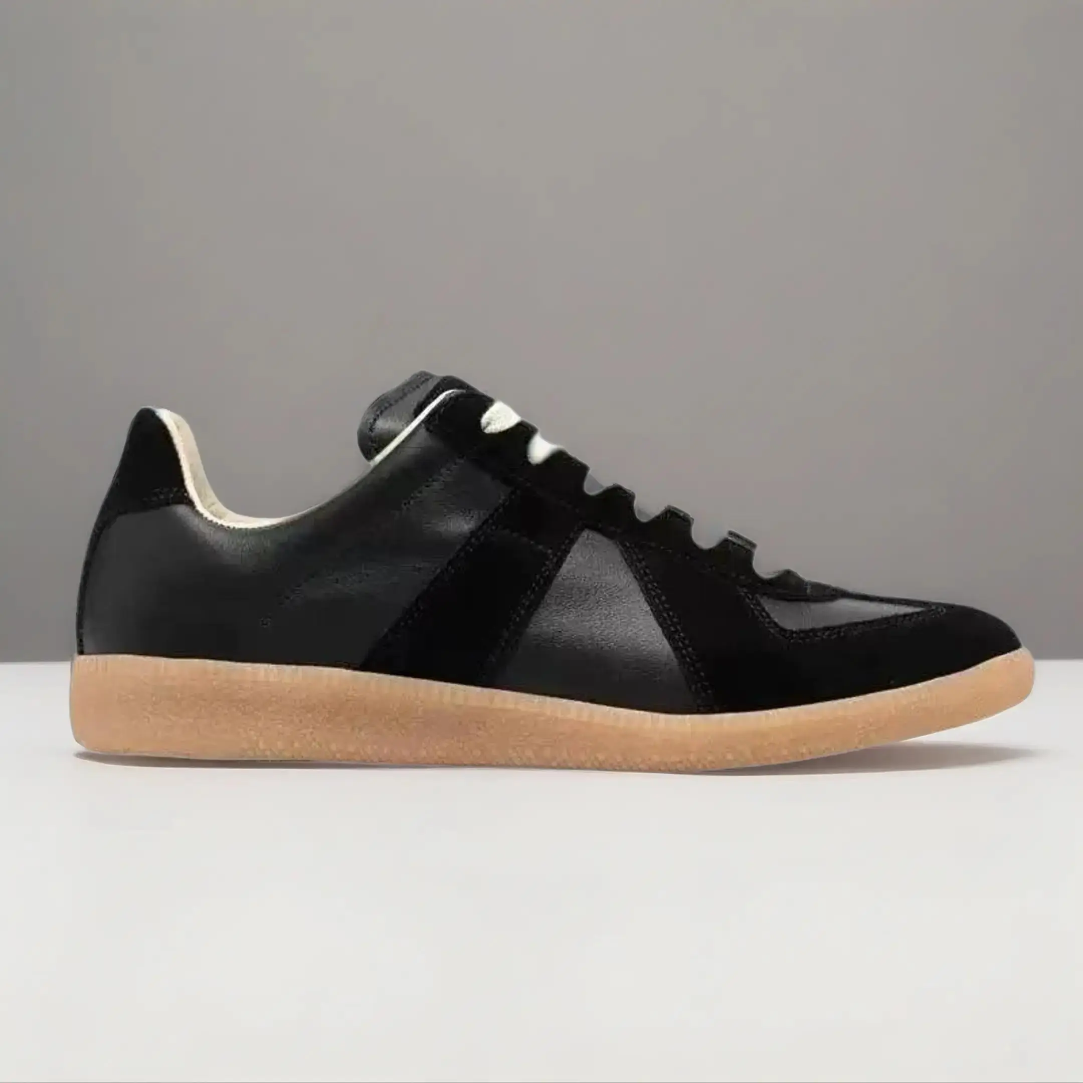 designer german army trainers for Men and Women comfortable leisure flat walking shoes size 35-46 classic black and white streetwear luxury cowhide and suede tennis shoes