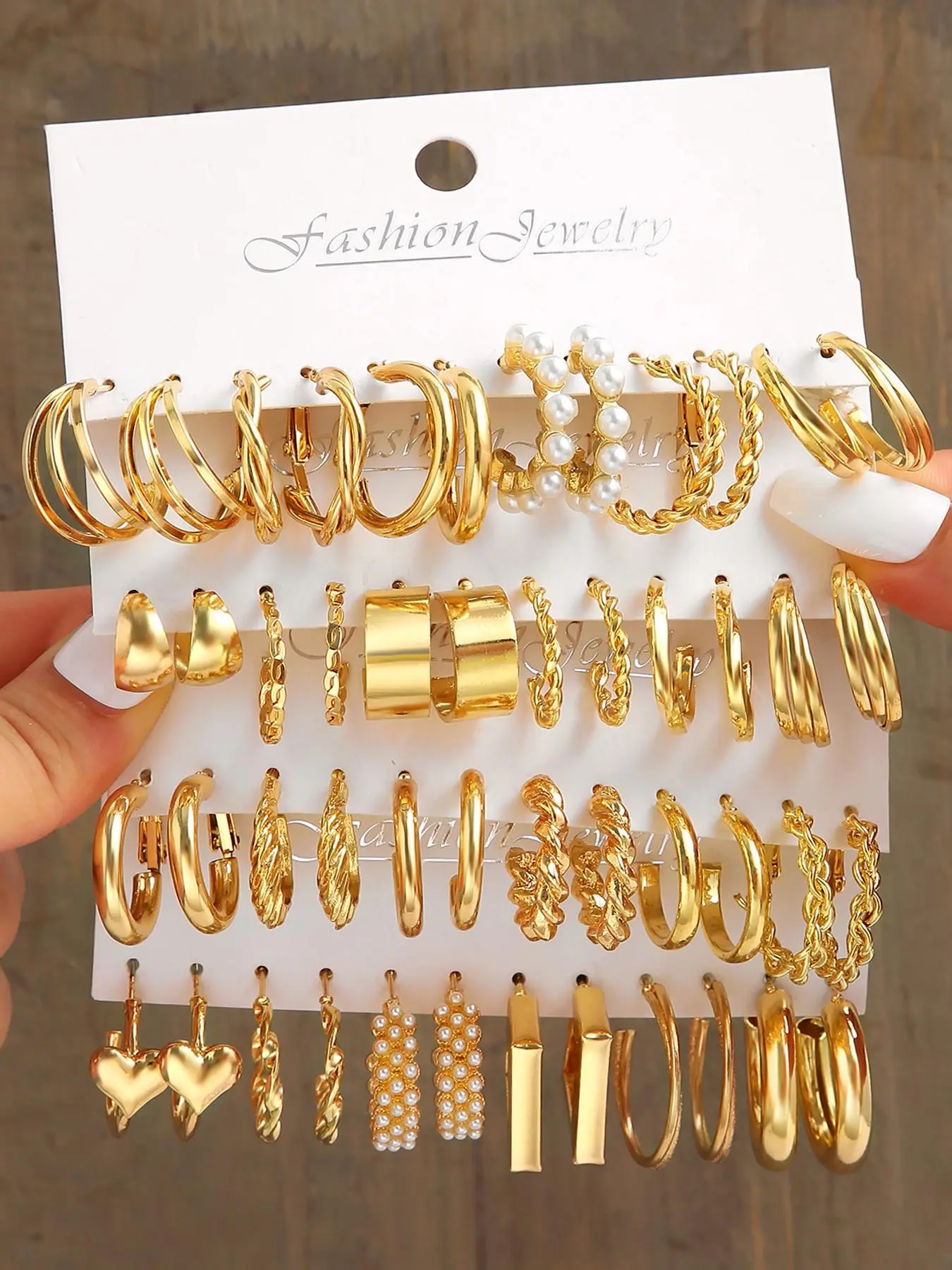 New Trendy Geometric Heart Design High Quality Earrings, Faux Pearl Decorative Twist Hoop Earrings, Girl's Temperament Vintage String Of Pearls Ear Je