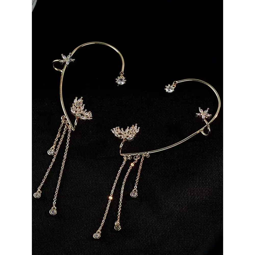 Star tussud ears hanging silver right ea