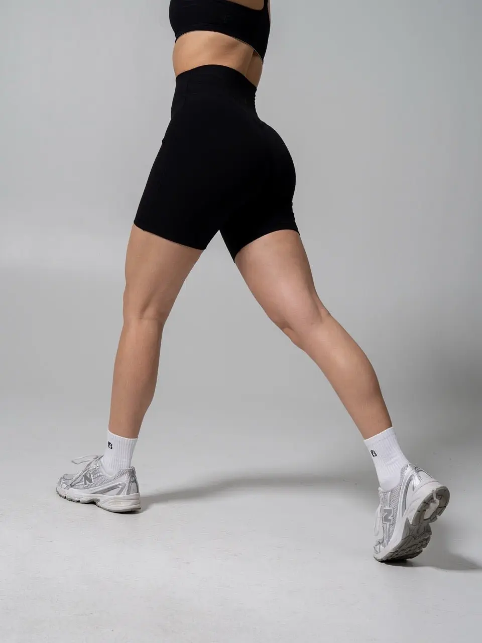Legacy Short 6” - Onyx Black, High-Waisted Design, Comfortable Fit, Ideal for Active Lifestyle