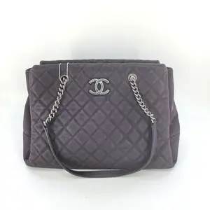 Pre-owned CHANEL Leather Shoulder Bags Iridescent Caviar Quilted Lady Pearly Tote Plum JL009