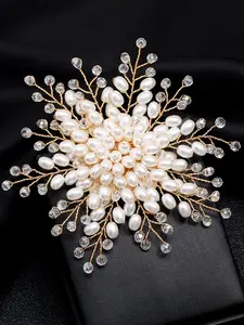 Elegant Pearl Brooch Pin for Women, Handmade Lapel Flower Accessory, Unique Design Suit Jacket Decoration, Perfect Party Jewelry, Fashion Accessory