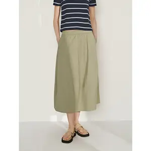 URBAN REVIVO 2026 Spring New Arrival Women's Minimalist Casual Cotton-Polyester Shell Fabric Skirt, Elastic Waist, Oversized Hip Balloon Cut Mid-Length Bottoms UWM550009