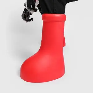 Fashion Red Boots Men Sneakers Cartoon Round Boy Shoe  Footwear Closed Bathroom