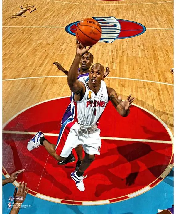 Chauncey Billups Detroit Pistons Unsigned Floater Photograph - NBA Memorabilia