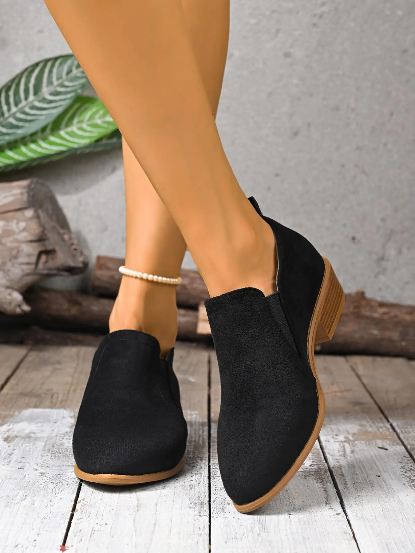 New Women's All-Season Velvet Soft Pointed Toe Slip-On Shoes, Comfortable Casual Business Outdoor Low Heel, Versatile Fashion Footwear, Casual slip ons