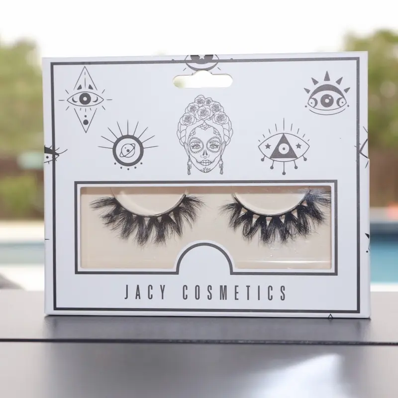 Zoe lashes Zoe lashes