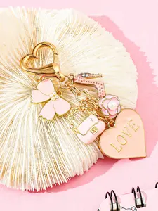 Pink Love Heart Bag Charm Pendants – Sweet Keychain with Bow/Handbag/High Heel Charms, Cute Bag Decoration & Bag Chain Charms for Backpack Purse, Ideal for Girly Style Lovers & Daily Casual Look