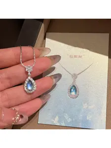 Blue Tears Minimalist Waterfall Pendant Necklace, Versatile Skin-Whitening Choker, Luxury Niche Waterdrop Design for Women, Perfect Gift for Partner