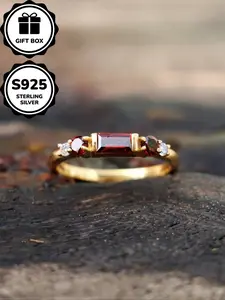 2025 European and American Original New Product S925 Pure Silver Fashion Personality Exquisite Inlaid Red Zircon Square Ring Women's Fashion Classic Retro Light Luxury Gift Engagement Rings
