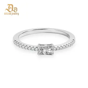 Delzzad 0.5ct Starlight Horizon Ring Radiant Cut East West Ring Band Engagement Ring Solitaire with Accents VVS Synthetic Moissanite Ring Jewelry Copper Band Perfect Birthday Engagement Wedding Anniversary Christmas Valentine's Day Mother's Day Gift