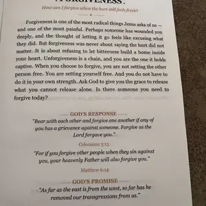 One Minute with God for WoMen, 365 Days Devotional Journal, Portable Daily Reflections NoteBook, Perfect Gift for Holidays Birthdays Christmas New Year, Self Improvement Journal