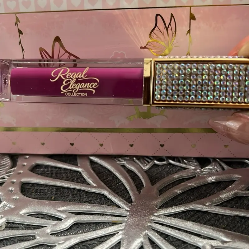 Royal Glitz & Glam’s London Matte Lipstick